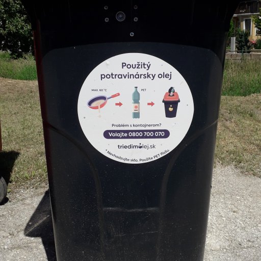 Nadoba na pouzity potravinarsky olej